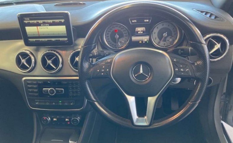 MERCEDES BENZ GLA  2015