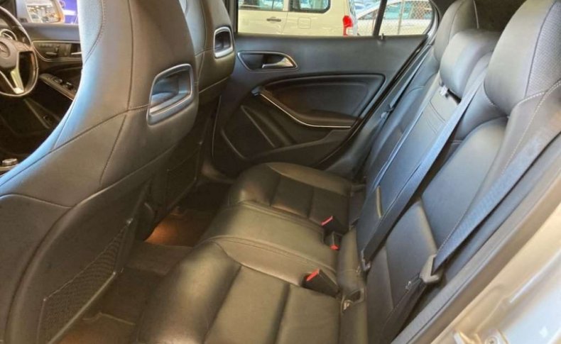 MERCEDES BENZ GLA  2015