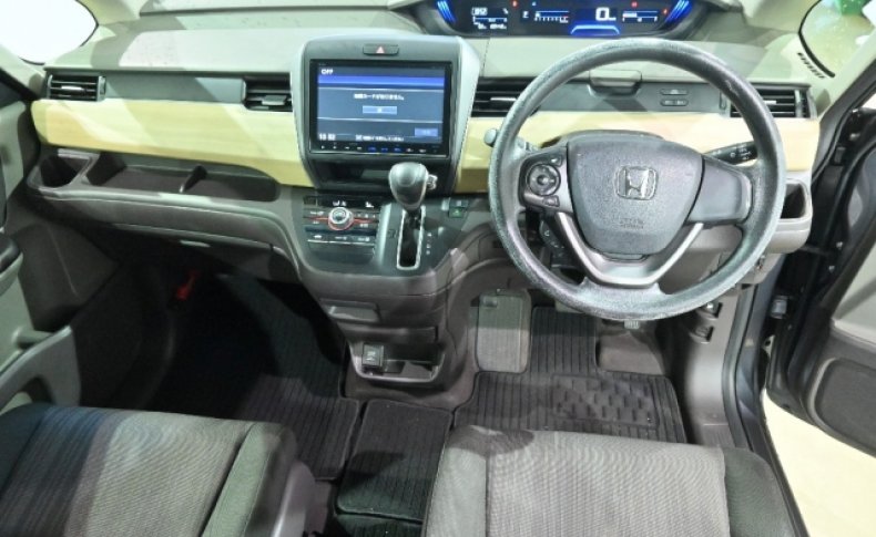 HONDA FREED G 2017