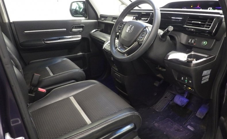HONDA STEPWGN 4WD Cool Spirit 7seats 2016