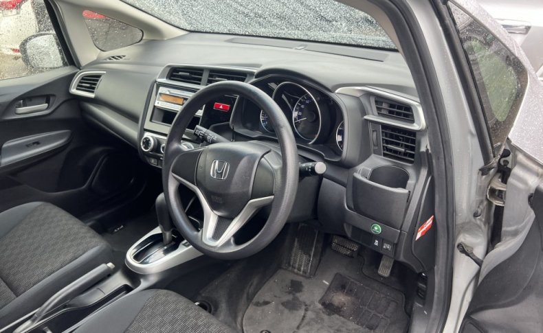 HONDA FIT 13G F Package 2013