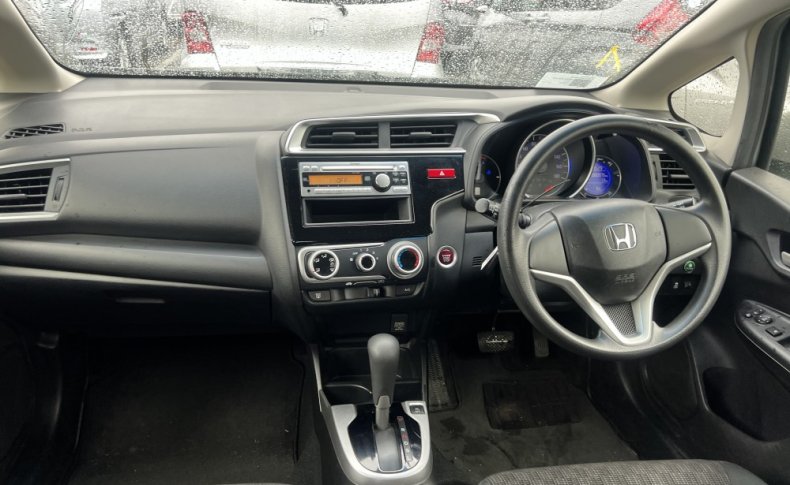 HONDA FIT 13G F Package 2013