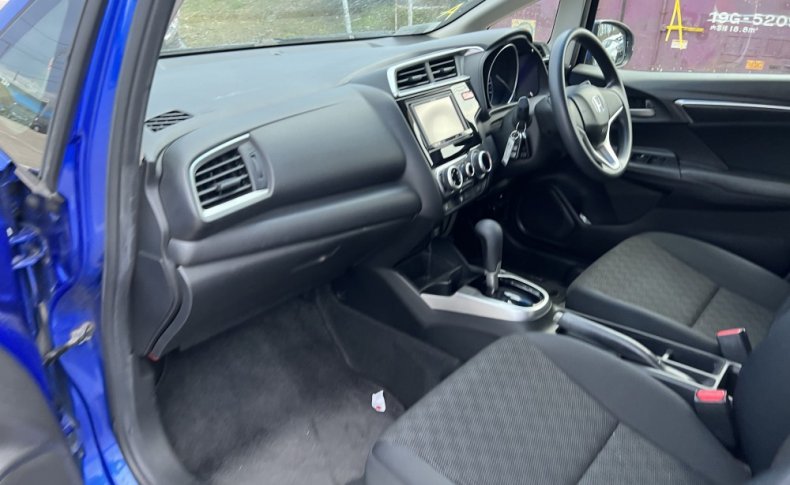 HONDA FIT 13G F Package 2013