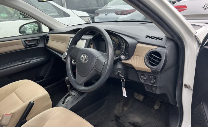 TOYOTA COROLLA AXIO 1.3X 2013