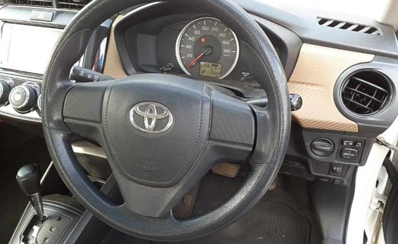 TOYOTA COROLLA AXIO 1.3X 2013