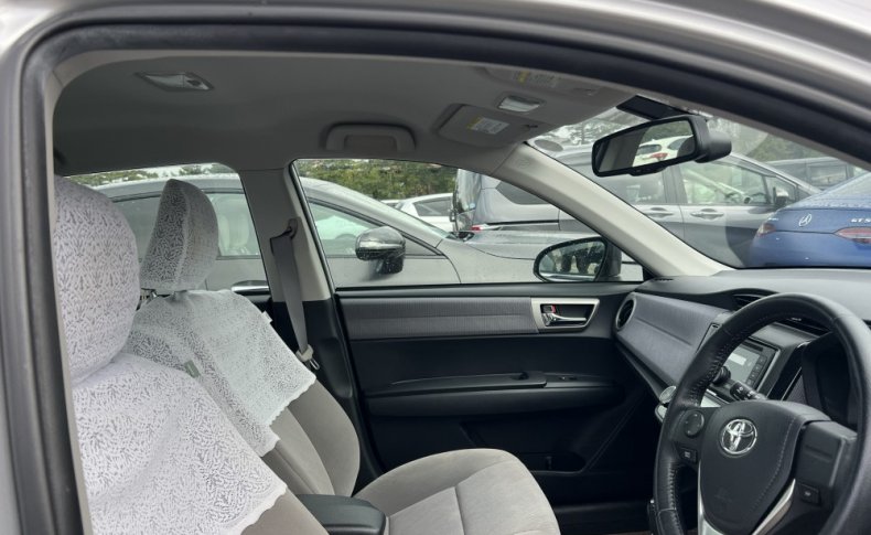 TOYOTA COROLLA AXIO 1.3X G Edition 2013