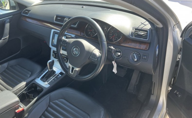 VOLKSWAGEN PASSAT TSI Highline 2011