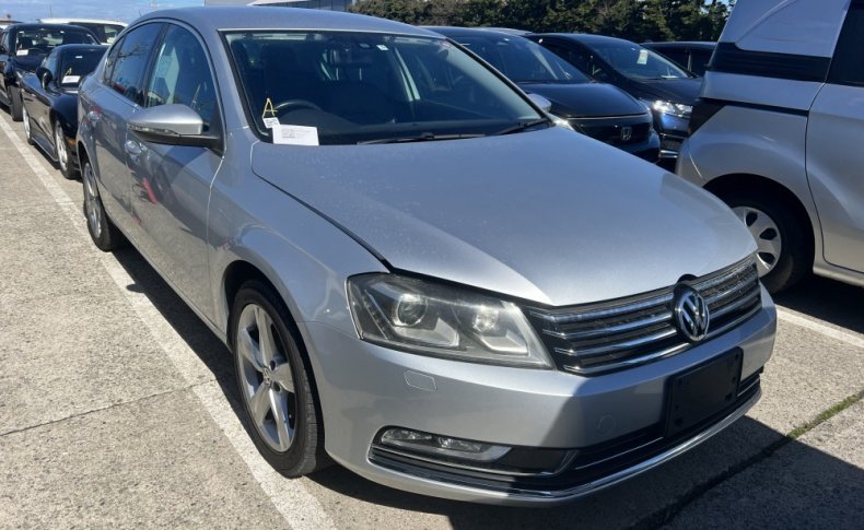 VOLKSWAGEN PASSAT TSI Highline 2011