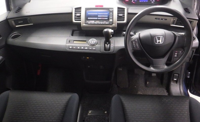 HONDA FREED SPIKE G Just Selection 2011