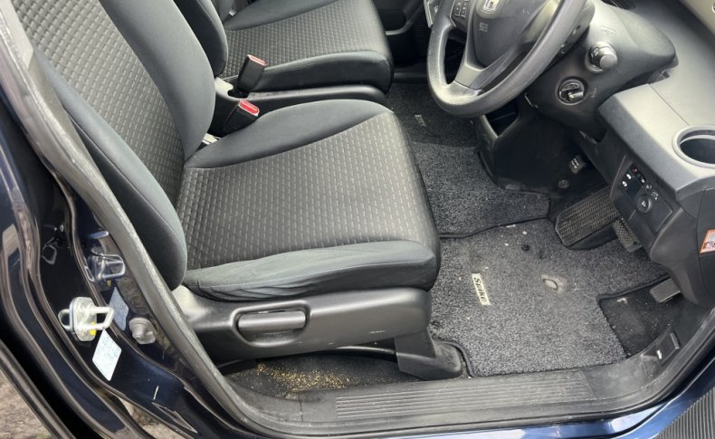 HONDA FREED SPIKE G Just Selection 2011