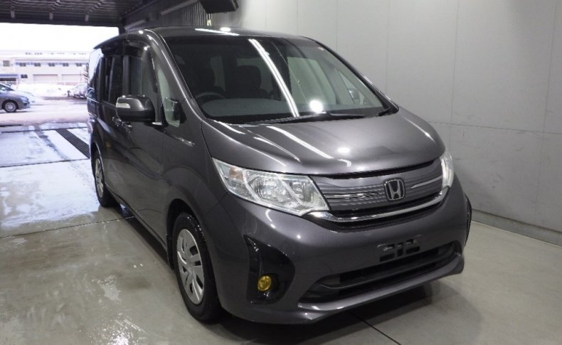 HONDA STEPWGN 4WD G 7seats 2015