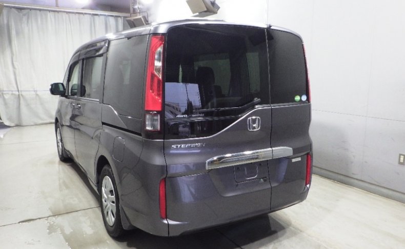 HONDA STEPWGN 4WD G 7seats 2015