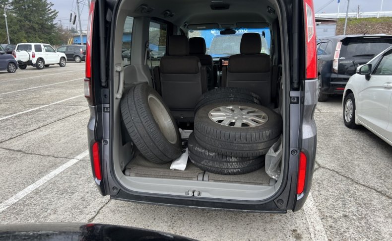 HONDA STEPWGN 4WD G 7seats 2015