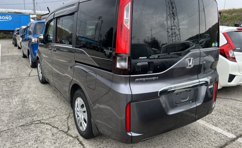 HONDA STEPWGN 4WD G 7seats 2015