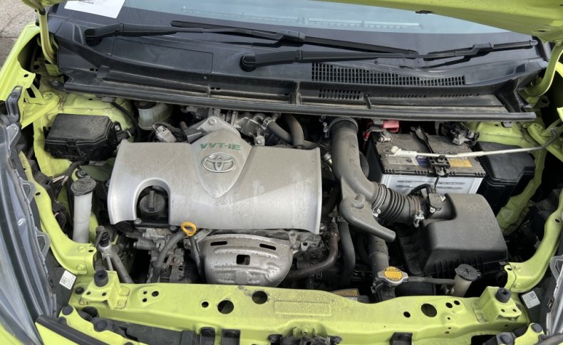 TOYOTA SIENTA X 2015