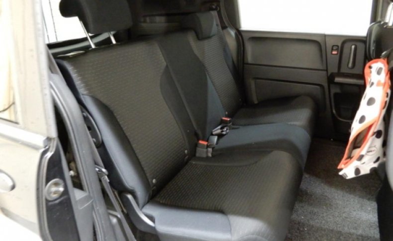 HONDA FREED SPIKE G Just Selection 2010