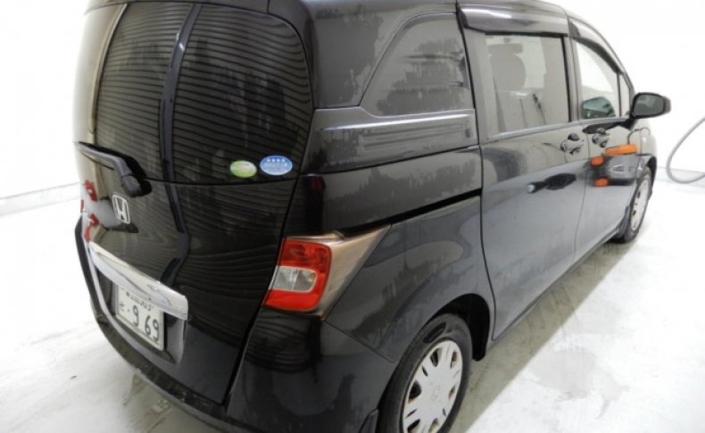 HONDA FREED SPIKE G Just Selection 2010