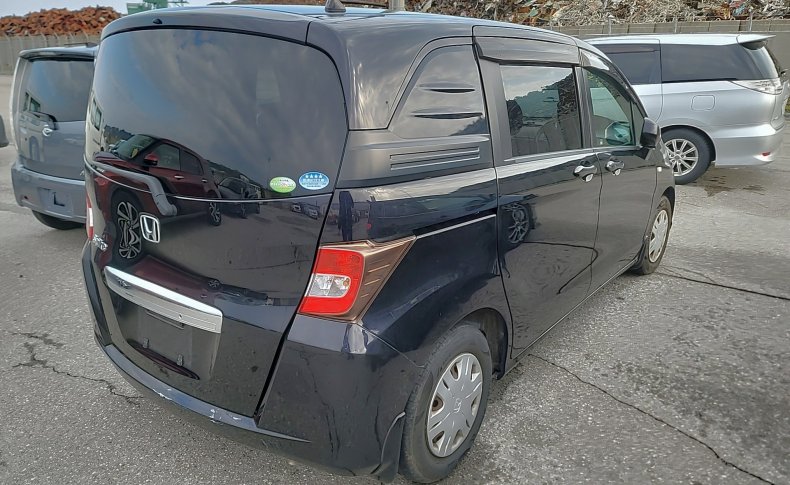 HONDA FREED SPIKE G Just Selection 2010