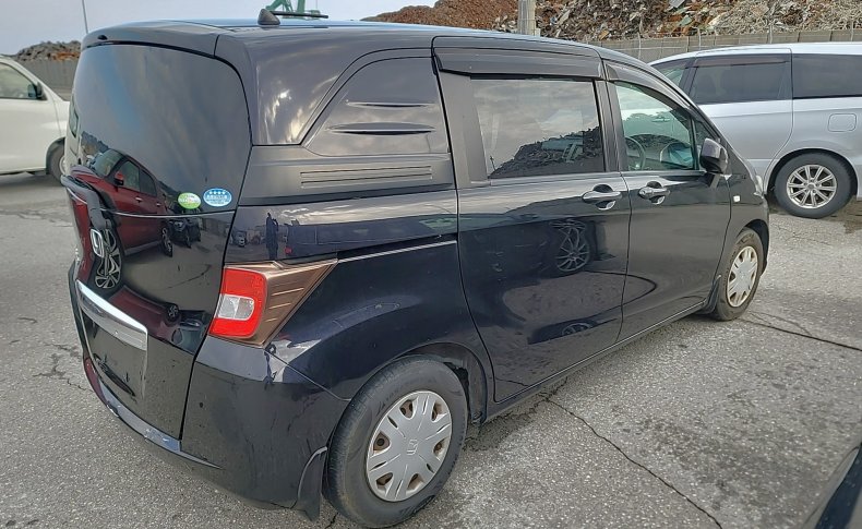 HONDA FREED SPIKE G Just Selection 2010