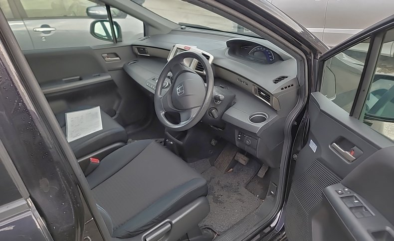 HONDA FREED SPIKE G Just Selection 2010