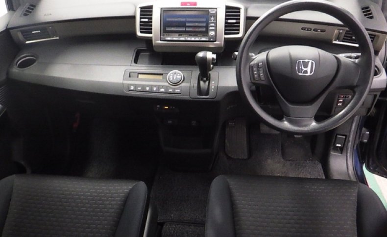 HONDA FREED SPIKE G Just Selection 2010
