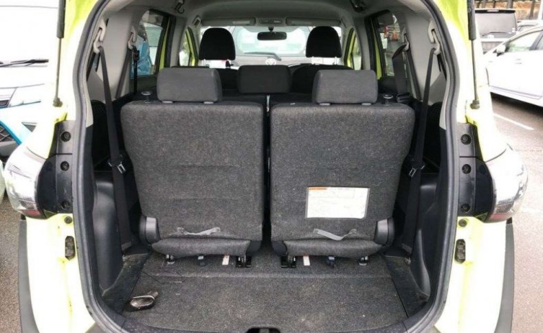 TOYOTA SIENTA X 2015