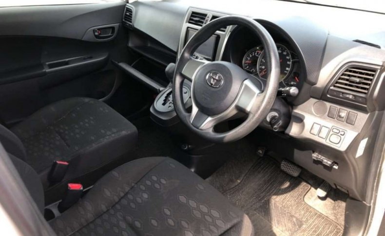 TOYOTA RACTIS X 2011