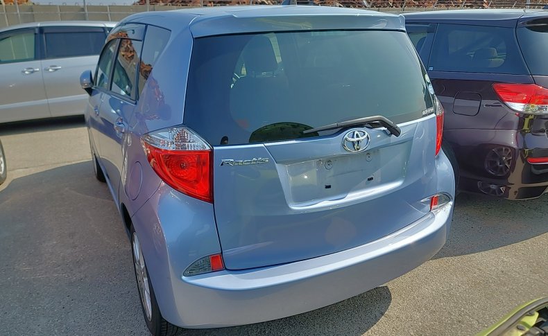 TOYOTA RACTIS X 2011