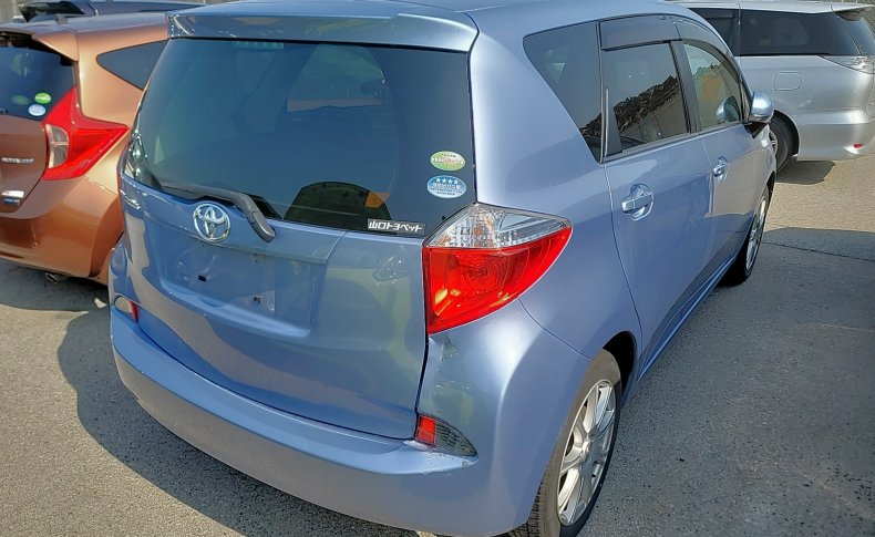 TOYOTA RACTIS X 2011