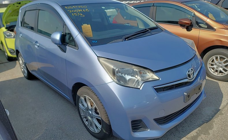 TOYOTA RACTIS X 2011