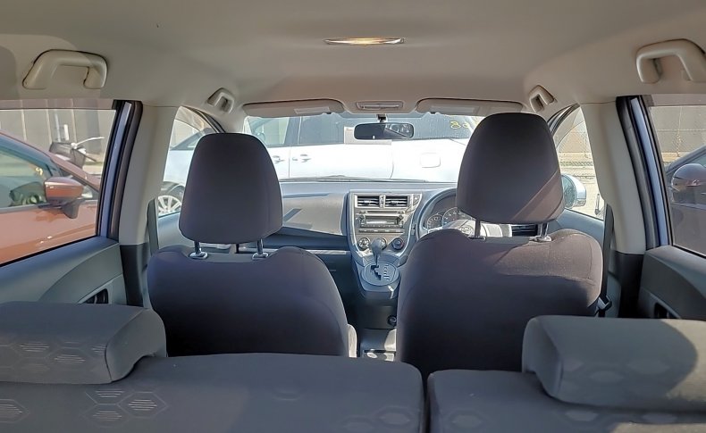 TOYOTA RACTIS X 2011