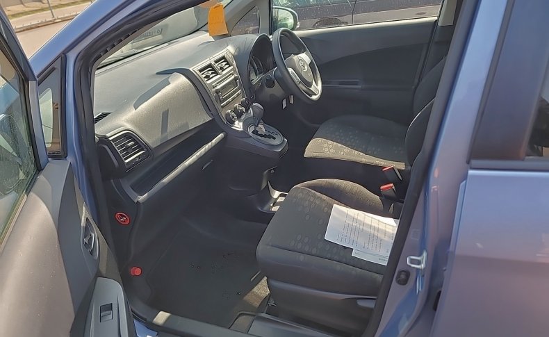 TOYOTA RACTIS X 2011
