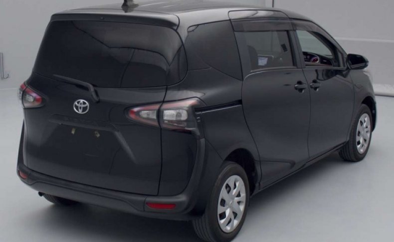 TOYOTA SIENTA G 4WD 2015