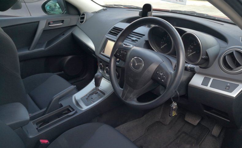 MAZDA AXELA 15C 2011