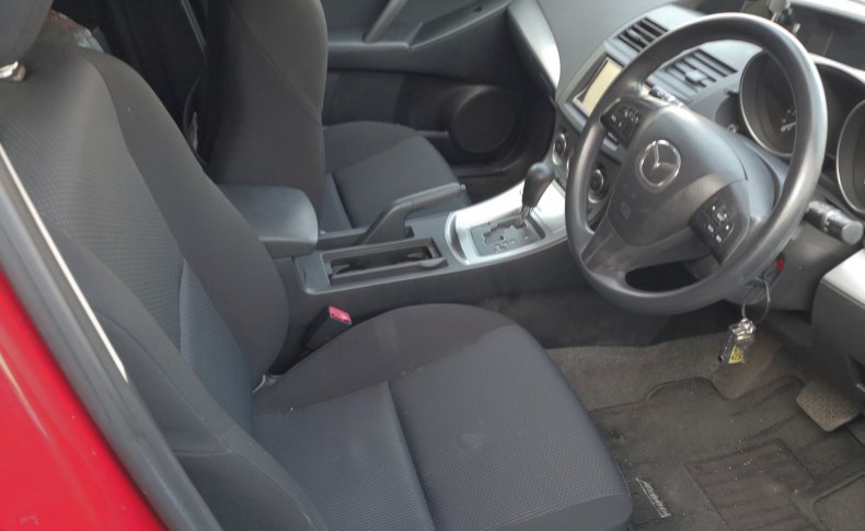 MAZDA AXELA 15C 2011