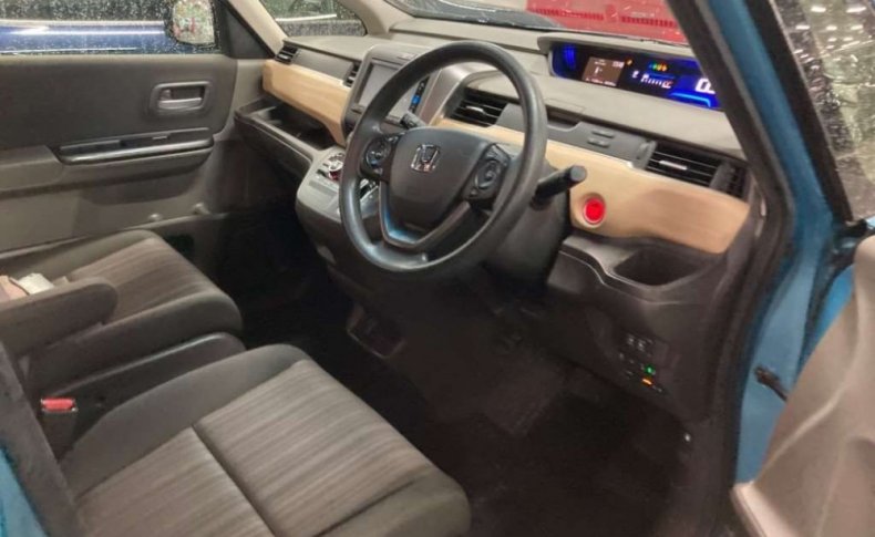 HONDA FREED G 2016