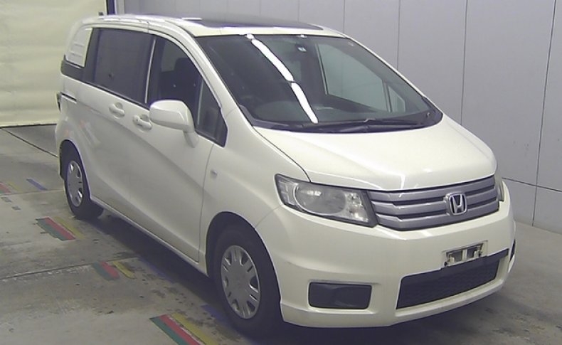 HONDA FREED SPIKE G Just Selection 2011