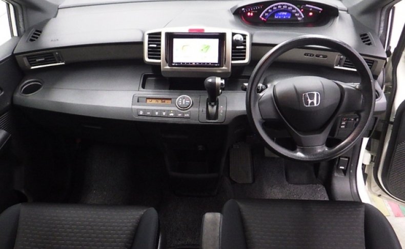 HONDA FREED SPIKE G Just Selection 2011