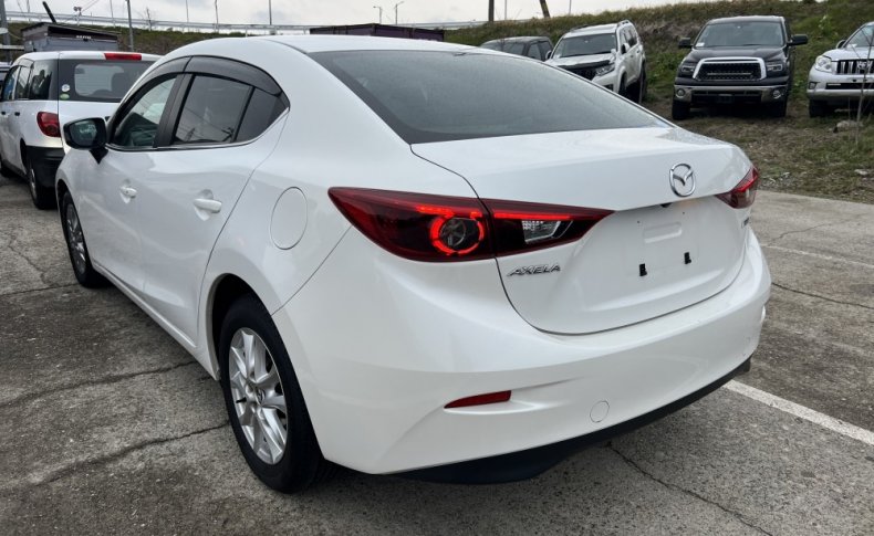 MAZDA AXELA 15S HID HIGH INTENSITY PKG 2015