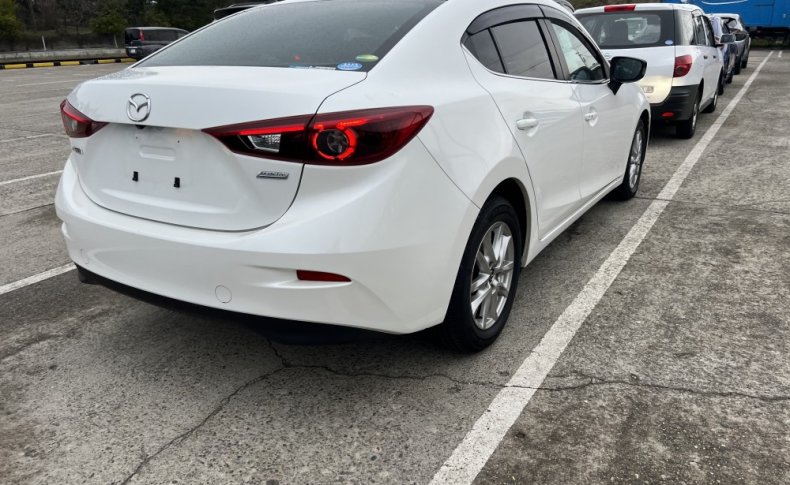 MAZDA AXELA 15S HID HIGH INTENSITY PKG 2015