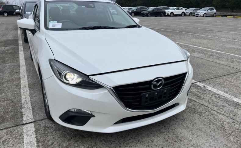 MAZDA AXELA 15S HID HIGH INTENSITY PKG 2015