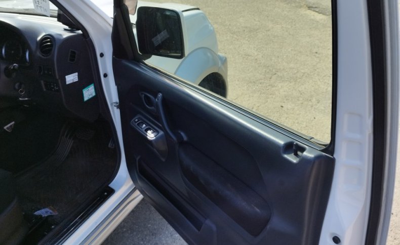 SUZUKI JIMNY SIERRA BASE GRADE 4WD 2012