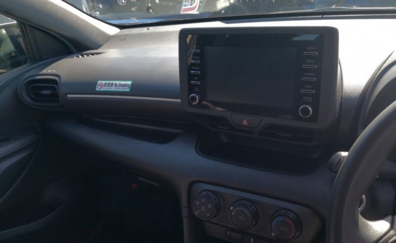 TOYOTA YARIS X 2020