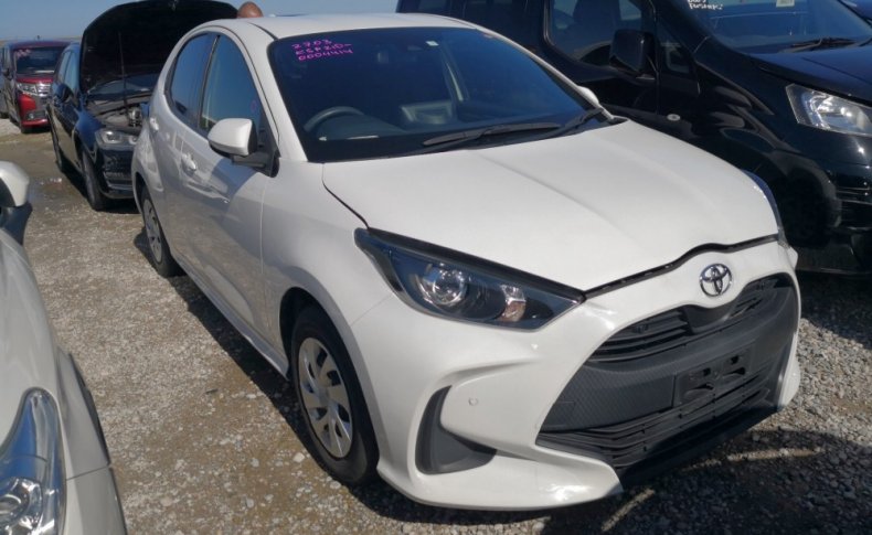 TOYOTA YARIS X 2020