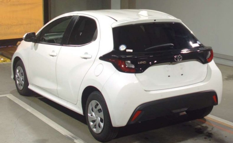 TOYOTA YARIS X 2020