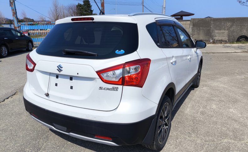 SUZUKI SX-4 S-Cross Screen To 2016