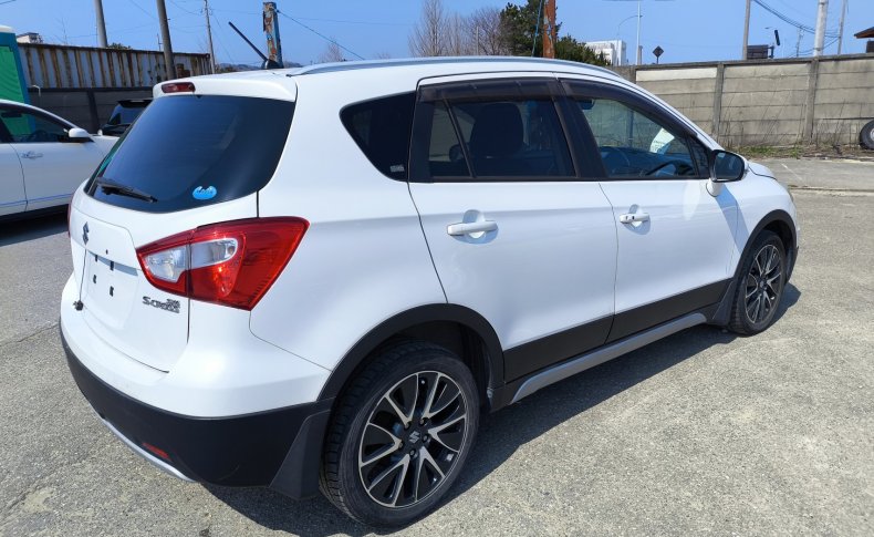 SUZUKI SX-4 S-Cross Screen To 2016