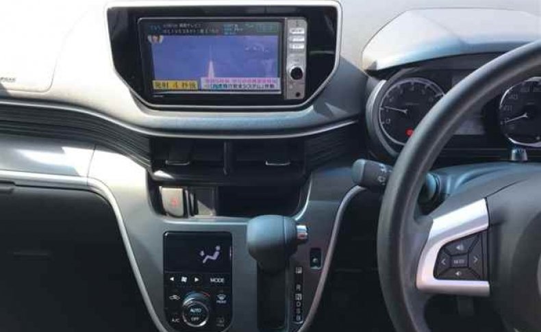 DAIHATSU MOVE Custom X SA 2014