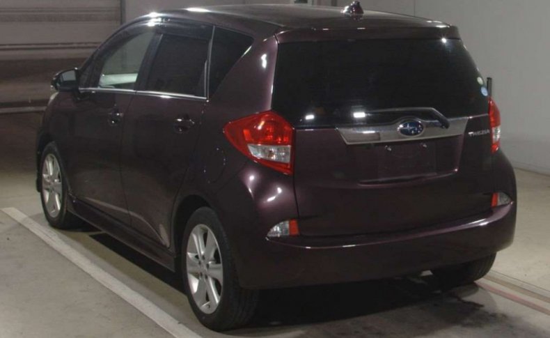 SUBARU TREZIA 1.3i-S 2011