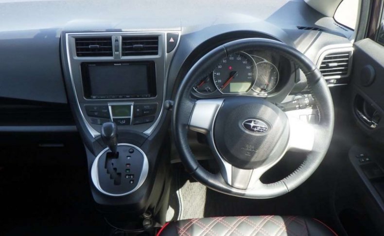 SUBARU TREZIA 1.3i-S 2011